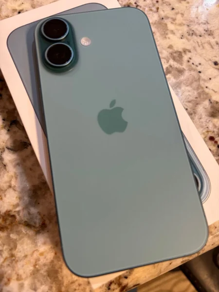 New Teal iPhone 16 256GB