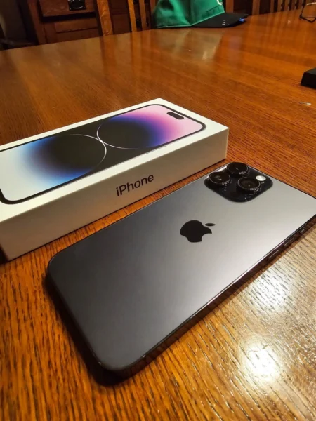 Apple iPhone 14 Pro Max 128 GB in Deep Purple